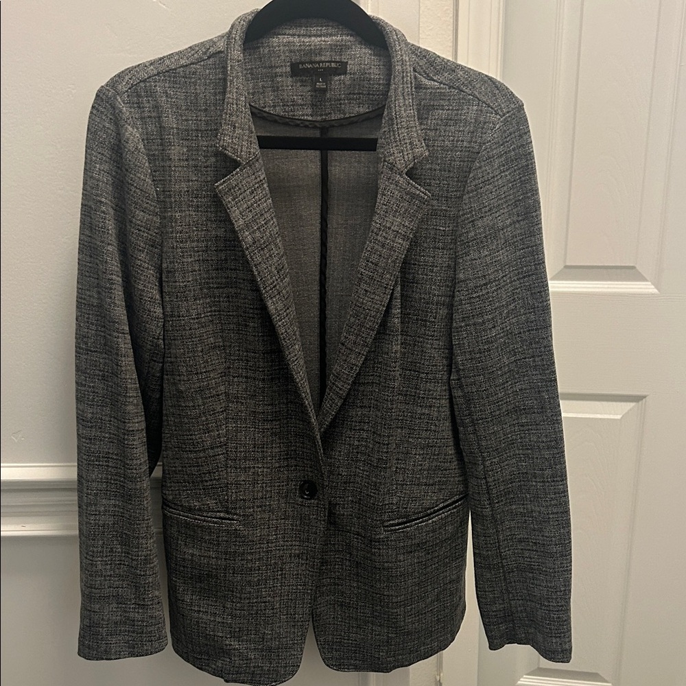 Banana Republic women’s Gray Blazer